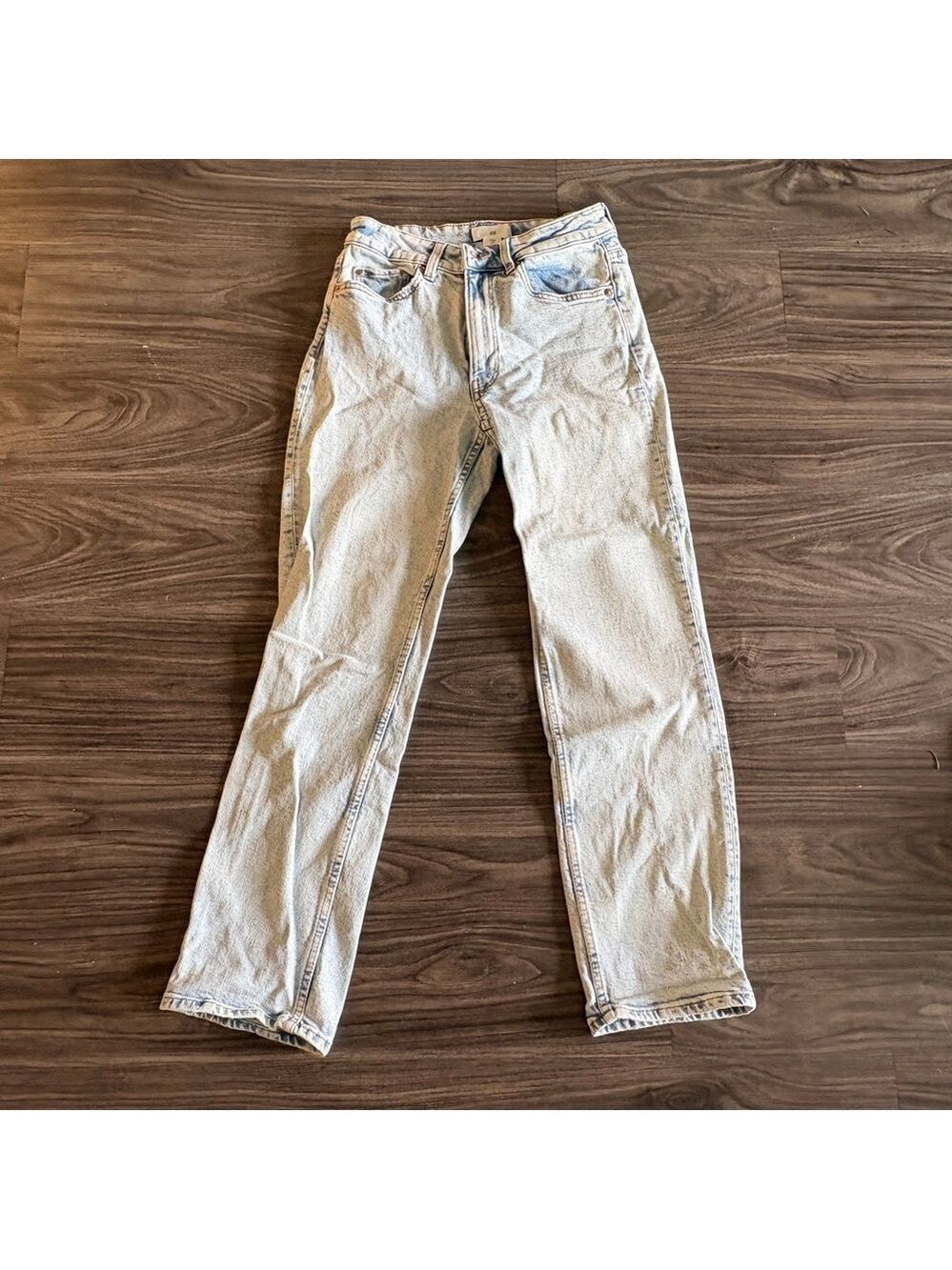 H&M Womens Light Wash Straight Jeans Size 2 99% Cotton Natural Fibers